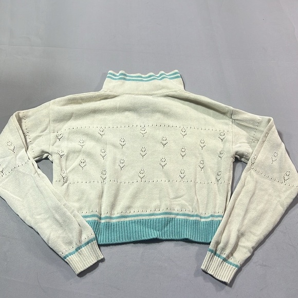 BP v neck cropped sweater size XS - Picture 2 of 7
